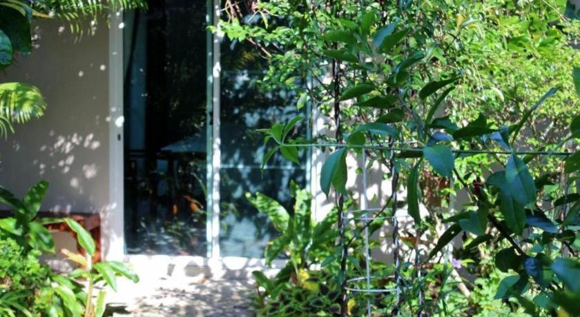 Rommai Rimnaam Resort Ranong Exterior foto